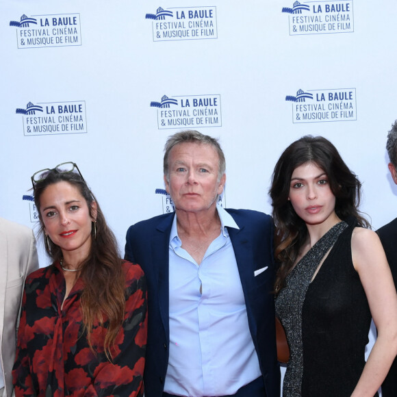 Le jury de cette 10e édition était formé par Samuel Le Bihan, Audrey Dana, Franck Dubosc (président), Leslie Medina et Ludovic Bource
Samuel Le Bihan, Audrey Dana, Franck Dubosc, Leslie Medina et Ludovic Bource - 10ème Festival du Cinéma et de la Musique de Film à La Baule le 29 juin 2024. © Rachid Bellak/Bestimage