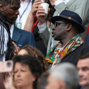 Paul Pogba et Lilian Thuram ont pu échanger en tribunes
 
Paul Pogba et Lilian Thuram - Célébrités dans les tribunes du huitième de finale de l'Euro 2024 entre la France et la Belgique (1-0) à Dusseldorf le 1er juillet 2024.