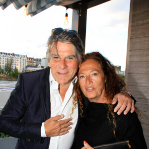 Exclusif - Tex et sa femme Béatrice lors de la soirée de l'association "The Children for Peace" à la Plage Parisienne à Paris le 10 juin 2024. © Philippe Baldini / Bestimage 