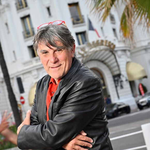 Tex, l'animateur TV et humoriste, durant le dîner de Gala caritatif de l'association Enfant Star et Match à l'hôtel Negresco à Nice, le 8 juin 2024. © Bruno Bebert / Bestimage