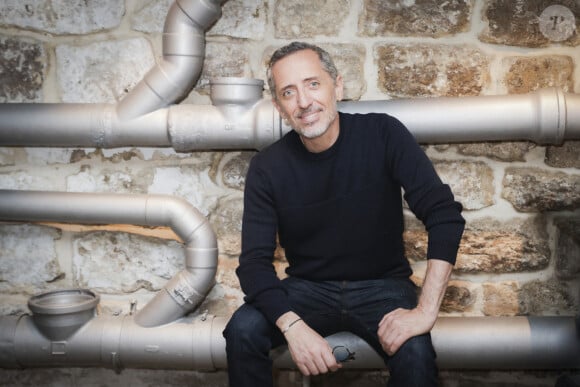 Exclusif - Rendez-vous avec Gad Elmaleh dans les backstage des Comedy Club à Paris. Le 23 avril 2023 © Jack Tribeca / Bestimage 