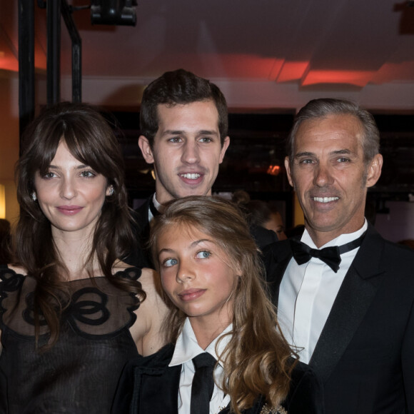 Luana Belmondo ( Robe Frédéric Alzra, sac Roger Vivier) , Annabelle Belmondo (Robe Fendi, bijoux Boucheron), Victor Belmondo (Smoking Dior, chaussures Carvil) , Paul Belmondo (Smoking Dior, chaussures Carvil), Giacomo Belmondo (Smoking Dior, chaussures Carvil) et Stella Belmondo - Arrivées à la 42ème cérémonie des César à la salle Pleyel à Paris le 24 février 2017. © Olivier Borde / Dominique Jacovides / Bestimage 