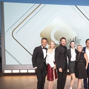 Exclusif - Mohamed Bouhafsi, Celine Salette, Samuel Lebihan, Charlotte Le Bon, Anne-Elisabeth Lemoine, Patrick Cohen, Santa, Bertrand Chameroy, Pierre Lescure sur le plateau de l'émission "C à vous" lors du 77ème Festival International du Film de Cannes (14 - 25 mai 2024), le 24 mai 2024. © Jack Tribeca / Bestimage No web pour la Belgique et la Suisse  Exclusive - For Germany, call for price - Set of the TV show “C à vous” during the 77th Cannes International Film Festival (May 14 - 25, 2024), May 24, 2024. 