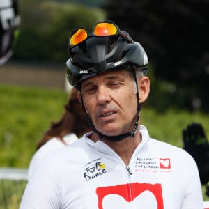 Exclusif - Paul Belmondo - Etape du coeur de l'association Mécénat Chirurgie Cardiaque "MCC" lors du Tour de France 2024 entre Nuits-Saint-Georges et Gevrey-Chambertin, France, le 5 juillet 2024 © Christophe Clovis/Bestimage 