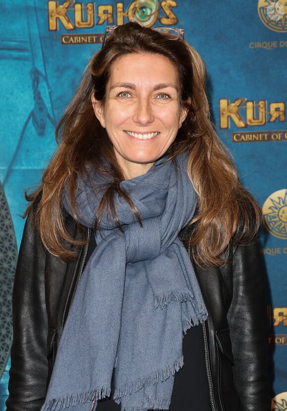 La journaliste a pris la succession de Claire Chazal aux commandes du JT de 20h de TF1 depuis 2015
Anne-Claire Coudray - Première du spectacle du Cirque du Soleil "Kurios, Cabinet des curiosités" à Chatou le 21 novembre 2023. © Coadic Guirec/Bestimage