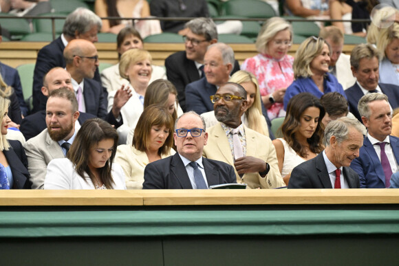 Madame Melanie Antoinette de Massy president du Monte Carlo Country Club, SAS Prince ALbert II de Monaco, Sir Lenny Henry et Lisa Makin dans la Royal Box au tournoi de Wimbledon à Londres, Royaume Uni, le 8 juillet 2024. © Chryslene Caillaud/Panoramic/Bestimage