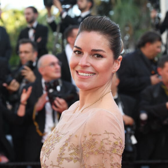 A noter qu'elle vient également de se marier, ce samedi.
Sophie Tapie - Montée des marches du film "Armageddon Time" lors du 75ème Festival International du Film de Cannes. Le 19 mai 2022 © Rachid Bellak / Bestimage