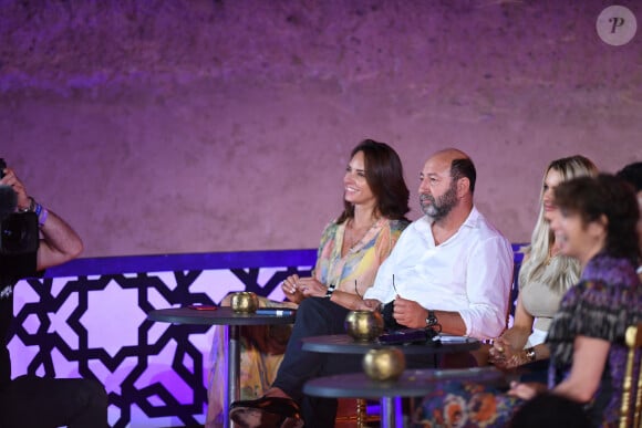 Kad Merad et sa compagne Julia Vignali lors de la soirée du grand gala du "Marrakech du Rire 2022" pour la 10ème édition au palais El Badiî à Marrakech, Maroc, le 18 juin 2022. © Rachid Bellak/Bestimage 