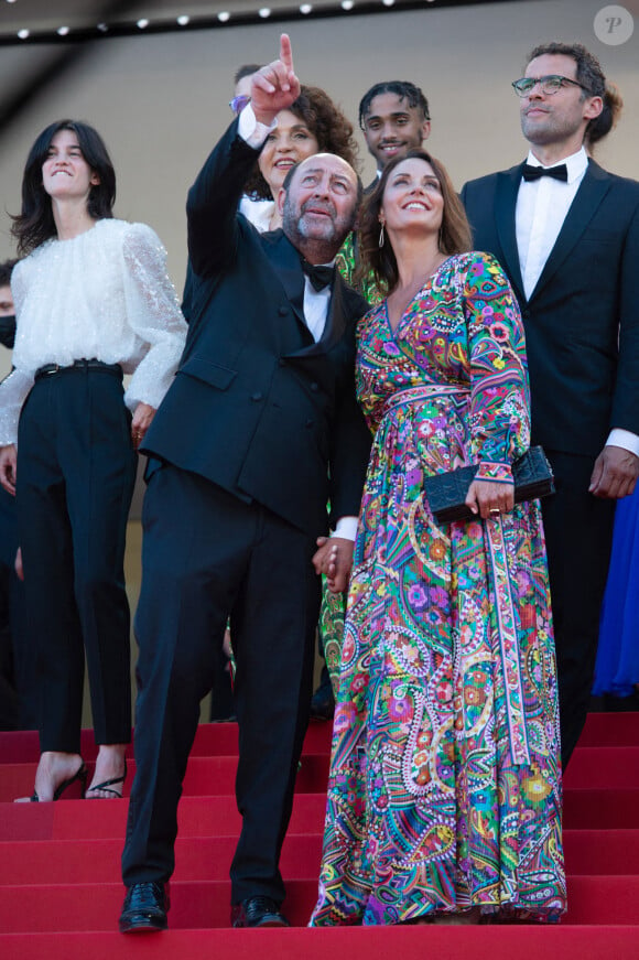 Kad Merad, Julia Vignali assistent à la première et à la cérémonie de clôture d'OSS 117 : Alerte Rouge En Afrique Noire lors de la première et de la cérémonie de clôture du 74ème Festival International du Film de Cannes à Cannes, France, le 17 juillet 2021. Photo par Aurore Marechal/ABACAPRESS.COM