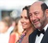 Le couple s'est uni dans le petit vilage de Mary, en Bourgogne...Kad Merad et Julia Vignali sur le tapis rouge, assistant à la cérémonie de clôture qui s'est tenue au Palais des Festivals à Cannes, France, le 17 juillet 2021, dans le cadre du 74e Festival de Cannes. Photo par Nicolas Genin/ABACAPRESS.COM