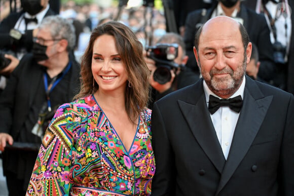 La cérémonie s'est déroulée dans la plus stricte intimité.Julia Vignali, Kad Merad lors de la cérémonie de clôture du 74ème Festival de Cannes à Cannes, France, le 17 juillet 2021. Photo par Julien Reynaud/APS-Medias/ABACAPRESS.COM