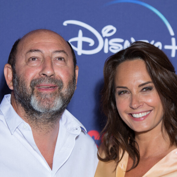 Il a toutefois promis au couple de ne rien divulguer des détails de la cérémonie...
Kad Merad et Julia Vignali assistent à la première de la série Disney+ 'Oussekine' au Grand Rex le 09 mai 2022 à Paris, France. Photo par Nasser Berzane/ABACAPRESS.COM