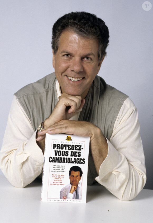 En France, à Paris, portrait studio de Jean-Claude Bourret le 13 juillet 1995.