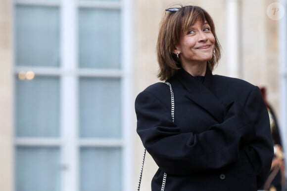 L'actrice Sophie Marceau - Arrivée des invités au dîner d'Etat en l'honneur du président chinois Xi Jinping et de sa femme la Première Dame Peng Liyuan au palais présidentiel de l'Elysée à Paris, France, le 6 mai 2024. © Stéphane Lemouton / Bestimage