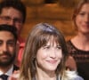 Et dès qu'elle en a l'occasion, elle fuit l'agitation pour se retrouver
Exclusif - Sophie Marceau - Enregistrement de l'émission "Le grand échiquier : Francophonie", présentée par C.Chazal et A.Vizorek et diffusée le 16 juin sur France 2 © Jack Tribeca / Bestimage Le grand échiquier Cité de la Francophonie au château de Versailles France Télévisions propose un " Grand Échiquier " exceptionnel placé sous le signe de la langue française et de la francophonie. Enregistrée dans le cadre du château de Versailles, cette soirée sera diffusée sur France 3, le 16 juin prochain, et présentée par C.Chazal accompagnée, pour l'occasion, d'A.Vizorek. La direction musicale sera assurée par l'Orchestre de l'Opéra royal du château de Versailles dirigé par S.Plewniak. Au programme... De la chanson avec E.Daho, V.Sanson, A.al.Malik, L.Lemay, Y.Duteil et Kalash à la littérature en compagnie de T.B.Jelloun et S.Marceau, de la danse avec B.Millepied et S.Berrabau au classique sublimé par F.Saïd, M.Viotty et P.Yende, en passant par la comédie française et l'humour incarnés par l'inimitable jongleur de mots S.de.Groodt. P.Rondin, directeur de la Cité internationale de la Langue française, qui devrait ouvrir ses portes au public prochainement, viendra nous raconter les enjeux de ce nouveau lieu culturel, situé au coeur du château de Villers-Cotterêts et entièrement dédié à la langue française et aux cultures francophones. Autant d'invités venus de tous les horizons qui viendront célébrer, chacun à leur façon, la langue française, sa diversité, son évolution et son rayonnement à travers le monde... 