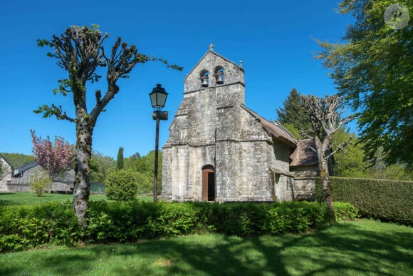 Lestards (19) : l'eglise Saint-Martial, construite vers la fin du XIIe siecle, seule eglise de France a etre couverte en chaume (paille de seigle), classee Monument historique - Photo by Dupuy/ANDBZ/ABACAPRESS.COM