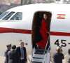 La princesse des Asturies a effectué son 1er voyage solo ce 12 juillet. La fille de Letizia et Felipe VI a mis le cap sur le Portugal, à Lisbonne plus précisément
La princesse Leonor d'Espagne à son arrivée à l'aéroport de Madrid, à l'occasion de son premier voyage officiel, seule, au Portugal. Le 12 juillet 2024 