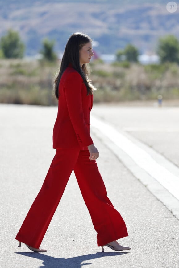 La princesse Leonor d'Espagne à son arrivée à l'aéroport de Madrid, à l'occasion de son premier voyage officiel, seule, au Portugal. Le 12 juillet 2024 