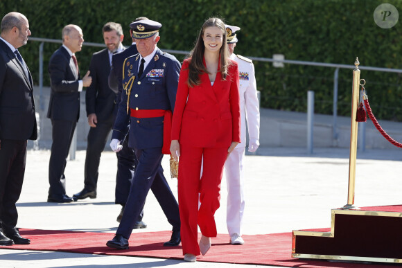 La princesse Leonor d'Espagne à son arrivée à l'aéroport de Madrid, à l'occasion de son premier voyage officiel, seule, au Portugal. Le 12 juillet 2024 