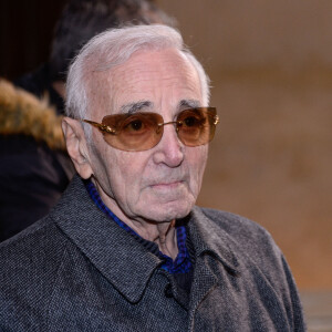 En mai dernier, le chanteur arménien aurait dû fêter ses 100 ans.
Charles Aznavour assistant à la 157e vente aux enchères de vins de charité aux Hospices de Beaune, le 19 novembre 2017. Julien Reynaud/APS-Medias/ABACAPRESS.COM