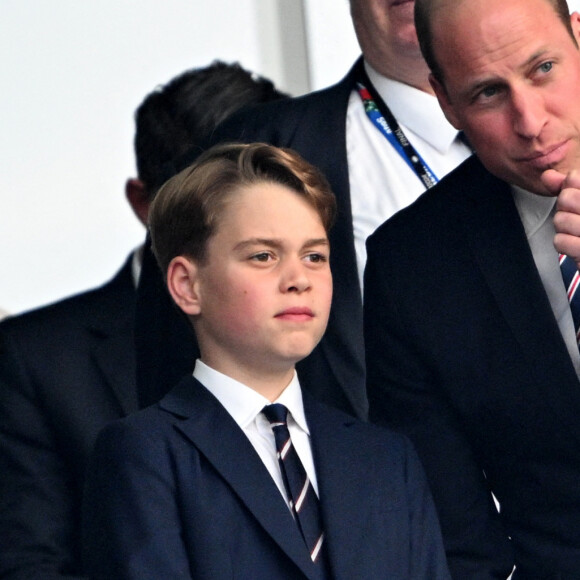 Un nouveau coup dur pour le prince William et son fils George
 
Le prince William et le prince George lors de la finale de l'UEFA Euro 2024 à l'Olympiastadion de Berlin, le 14 juillet 2024. Photo Federico Gambarini/DPA/ABACAPRESS.COM