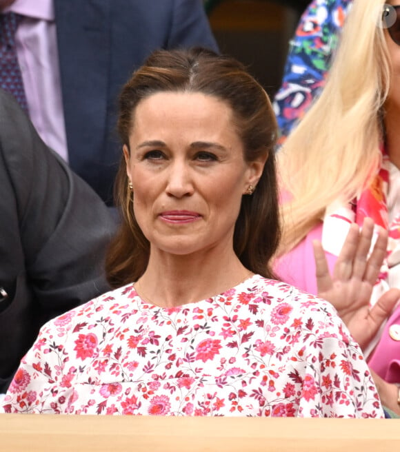 Catherine (Kate) Middleton avec la princesse Charlotte et Pippa Middleton dans les tribunes de la finale du tournoi de Wimbledon 2024, le 14 juillet 2024. 