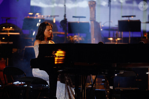 Khatia Buniatisvili - "Concert de Paris" sur le parvis de l'hôtel de ville de Paris retransmis en direct sur France 2 et sur France Inter, Paris le 14 juillet 2024. © Christophe Clovis - Pierre Perusseau / Bestimage "Concert de Paris" on the forecourt of Paris City Hall broadcast live on France 2 and France Inter, Paris on July 14, 2024.