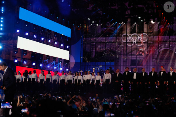 Le grand concert de Paris sur le parvis de l'hotel de ville de Paris, France, le 14 juillet 2024. - "Concert de Paris" sur le parvis de l'hôtel de ville de Paris retransmis en direct sur France 2 et sur France Inter, Paris le 14 juillet 2024. © Christophe Clovis - Pierre Perusseau / Bestimage  "Concert de Paris" on the forecourt of Paris City Hall broadcast live on France 2 and France Inter, Paris on July 14, 2024. 
