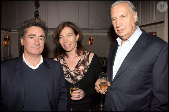 Arthus de Penguern, Elise Larnicol et Jacques Boudet à la première du film "Agathe Cléry" au Gaumont Champs Élysées à Paris