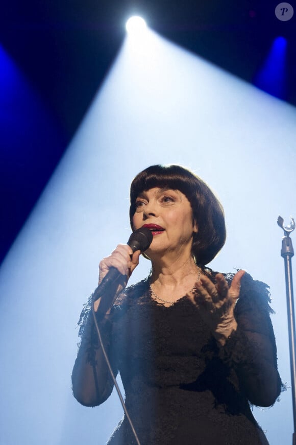 Cela fait presque 60 ans que c'est une des plus grande personnalités française de la chanson.
Concert de la chanteuse Mireille Mathieu au Cirque Royal a Bruxelles en Belgique le 02 novembre 2014 - Photo by Quinet JM/Belpress/ANDBZ/ABACAPRESS.COM