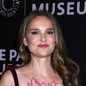 Natalie Portman, portant une robe de chez Oscar de la Renta, assiste à une projection spéciale de 'Lady in the Lake' au Paley Center for Media à New York, le 10 juillet 2024.