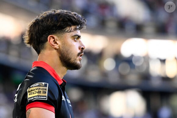 Il s'agit d'un garcon
Le Stade toulousain s'impose face au Stade Rochelais (39-23) au Matmut Atlantique lors de la première demi-finale du championnat de Top 14 et se hisse en finale - Romain NTAMACK ( 10 - Toulouse ) during the Semi Final Top 14 match between Stade Toulousain and Stade Rochelais at Matmut Atlantique on June 21, 2024 in Bordeaux, France. ( Photo by federico pestellini / panoramic ) -