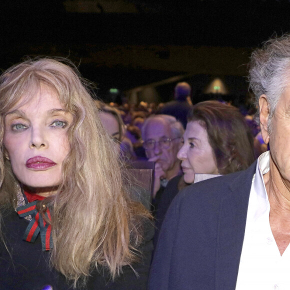 Bernard-Henri Levy avec sa femme Arielle Dombasle - La grande conférence du collectif agirensemble présente "Solitude d'Israël", le livre de Bernard-Henri Lévy à la salle Pleyel à Paris le 19 mars 2024. © Cédric Perrin / Bestimage