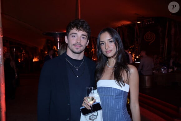 Charles Leclerc étaient avec sa nouvelle compagne, Alexandra Saint Mleux
 
Charles Leclerc et sa compagne Alexandra Saint-Mleux - Soirée APM Monaco au restaurant "le Baoli " pour le lancement de la nouvelle collection été APM Monaco lors du 77ème Festival International du Film de Cannes le 22 mai 2024. K. Prette, directrice artistique lance une collection 100% Gold pour cet été avec comme nouvelle égérie de la maison, C. Delevigne. © Rachid Bellak/Bestimage