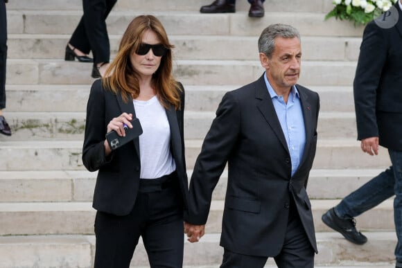 Nicolas Sarkozy et sa femme Carla Bruni - Sortie des obsèques de l'auteure-compositrice-interprète et actrice française Françoise Hardy au crématorium du cimetière du Père-Lachaise à Paris, France, le 20 juin 2024. © Jacovides-Moreau/Bestimage 