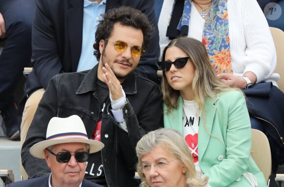 Amir Haddad et sa femme Lital - Célébrités dans les tribunes des internationaux de France de tennis de Roland Garros à Paris, France, le 9 juin 2019. © Jacovides-Moreau/Bestimage 