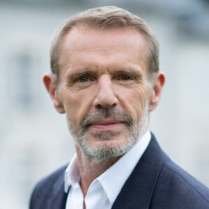 Désormais, le comédien semble avoir tiré un trait sur la vie à deux.Lambert Wilson assiste à une séance de portraits dans le cadre du Festival du Film de Demain à Vierzon, France, le 02 juin 2024. Photo par Aurore Marechal/ABACAPRESS.COM