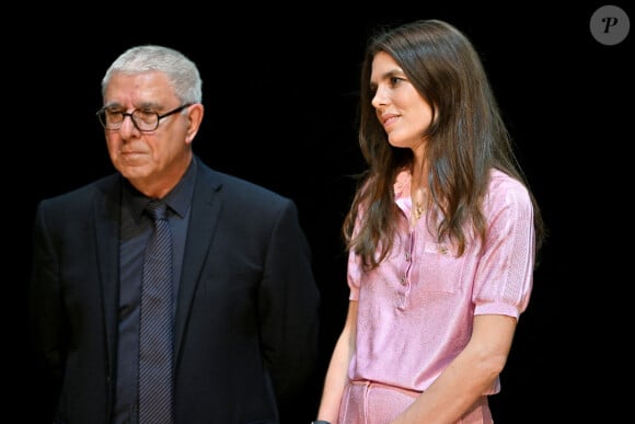 Passionnée de philosophie, notamment grâce à son prof de terminale Robert Maggiori, elle a ensuite fait une prépa littéraire.Robert Maggiori et Charlotte Casiraghi durant la cérémonie de proclamation de l'édition 2023 des Prix de la Fondation Prince Pierre à l'opéra Garnier à Monaco, le 10 octobre 2023.