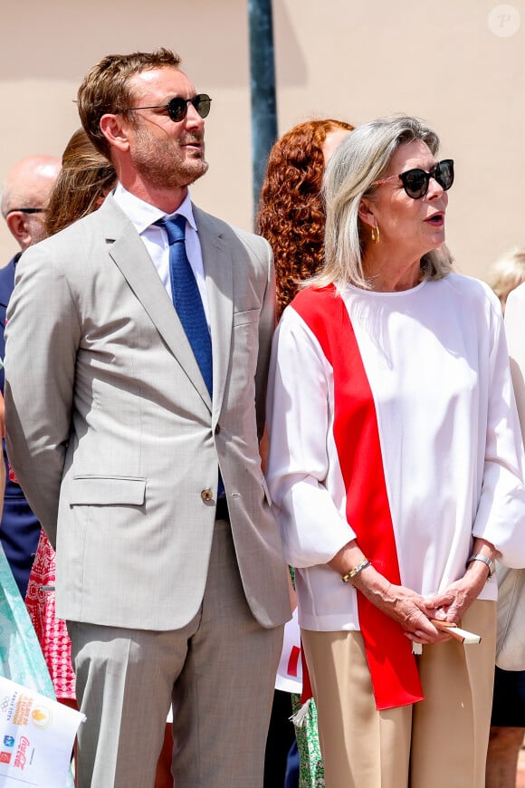 Pierre Casiraghi, la princesse Caroline de Hanovre lors du relais de la Flamme Olympique des Jeux olympiques d'été de Paris 2024 à Monaco, le 18 juin 2024. Paris se prépare à accueillir les XXXIIIèmes Jeux Olympiques d'été, du 26 juillet au 11 août 2024. © Claudia Albuquerque/Bestimage