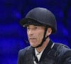 On le savait passionné, depuis l'âge de 12 ans, d'équitation et particulièrement du saut d'obstacles.
Nicolas Canteloup lors de la compétition équestre Longines Masters de Paris à Villepinte