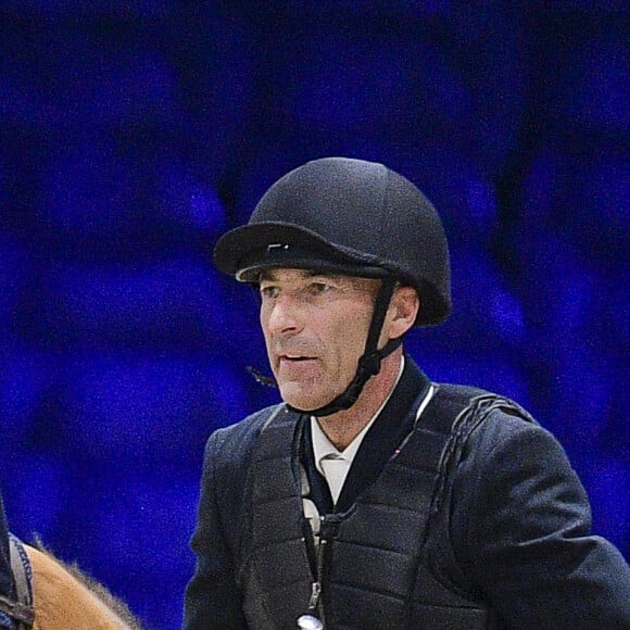 On le savait passionné, depuis l'âge de 12 ans, d'équitation et particulièrement du saut d'obstacles.
Nicolas Canteloup lors de la compétition équestre Longines Masters de Paris à Villepinte