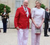 Le prince Albert II de Monaco et la princesse Charlène de Monaco - Emmanuel Macron, Président de la République Française, et la Première dame Brigitte Macron, accueillent les chefs d'Etat et de gouvernement présents à Paris pour la cérémonie d'ouverture des Jeux Olympiques de Paris 2024 (JO).  © Dominique Jacovides- Pierre Perusseau /Bestimage 