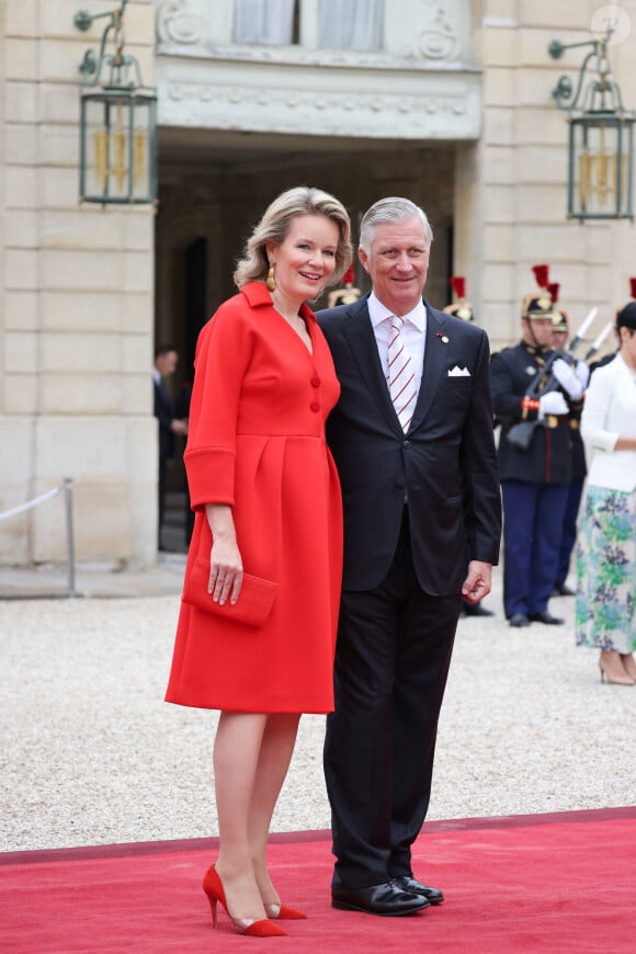 Le roi Philippe et la reine Mathilde de Belgique - Emmanuel Macron, Président de la République Française, et la Première dame Brigitte Macron, accueillent les chefs d'Etat et de gouvernement présents à Paris pour la cérémonie d'ouverture des Jeux Olympiques de Paris 2024 (JO).  © Dominique Jacovides- Pierre Perusseau /Bestimage 