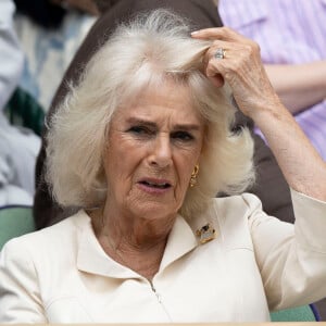 Aucune rémunération la concernant ne figure sur le rapport du duché de Cornouailles, géré désormais par William depuis qu'il est devenu prince de Galles
La reine consort d'Angleterre Camilla Parker Bowles dans les tribunes de Wimbledon, lors de la 10ème journée du tournoi de tennis. Le 10 juillet 2024