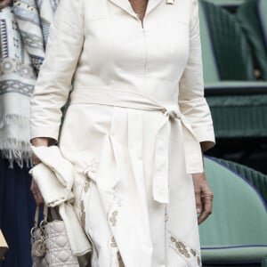 La reine consort d'Angleterre Camilla Parker Bowles dans les tribunes de Wimbledon, lors de la 10ème journée du tournoi de tennis. Le 10 juillet 2024