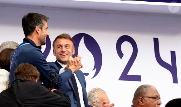 Tony Estanguet, Emmanuel Macron - Les célébrités assistent à la Finale de Rugby à 7 opposant la France aux Fidji lors des Jeux Olympiques de Paris 2024 (JO) au Stade de France à Saint-Denis, Seine Saint-Denis, le 27 juillet 2024. © Jacovides-Perusseau/Bestimage 