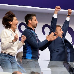 Amélie Oudéa-Castéra et Emmanuel Macron ont assisté au match de rugby à 7 entre la France et les Fidji
Amélie Oudéa-Castéra, Tony Estanguet, Emmanuel Macron - Les célébrités assistent à la Finale de Rugby à 7 opposant la France aux Fidji lors des Jeux Olympiques de Paris (JO) au Stade de France à Saint-Denis, Seine Saint-Denis,