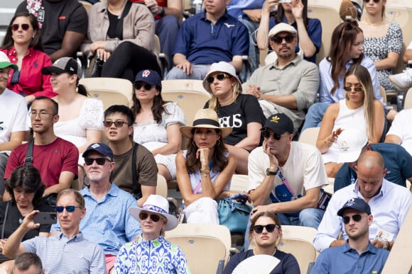 Zinédine Zidane et sa femme Véronique assistent à l'épreuve de tennis (Rafael Nadal) lors des Jeux Olympiques de Paris 2024 (JO) à Roland Garros, à Paris, France, le 28 juillet 2024. © Jacovides-Perusseau/Bestimage