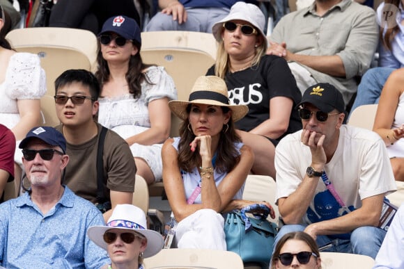 Zinédine Zidane et sa femme Véronique assistent à l'épreuve de tennis (Rafael Nadal) lors des Jeux Olympiques de Paris 2024 (JO) à Roland Garros, à Paris, France, le 28 juillet 2024. © Jacovides-Perusseau/Bestimage