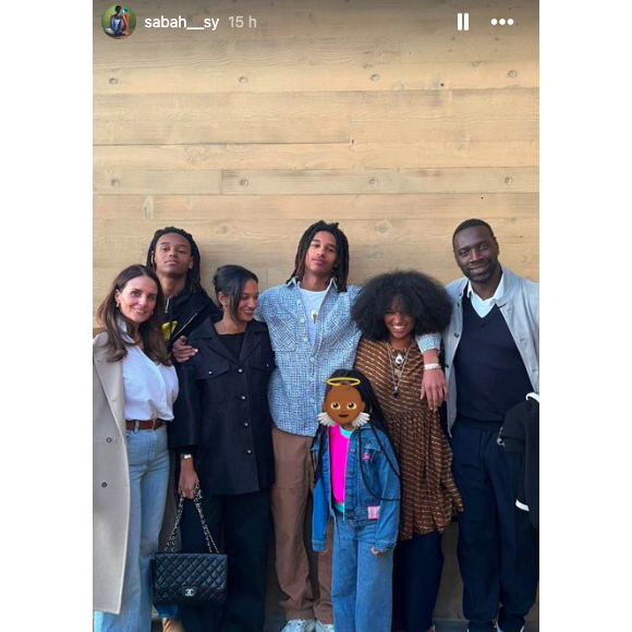 Et ont fondé une belle famille
Sabah Sy, l'une des filles de l'acteur Omar Sy, a partagé une photo de sa famille au complet.